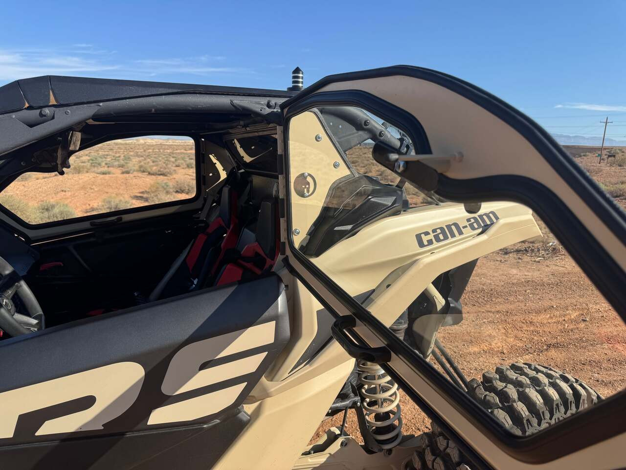 フォース・オブ・ガーディアン スリーブ 未開封50x2 2025+ CFMoto UForce 800 XL Fold Down Windshield - RAD Accessories
