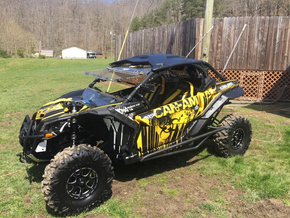 Wrapping Your Can-Am Maverick Exterior