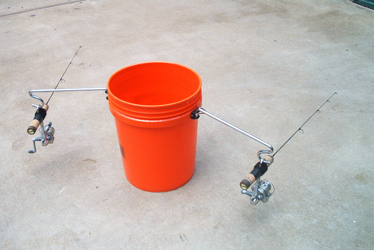 ice fishing bucket rod holder