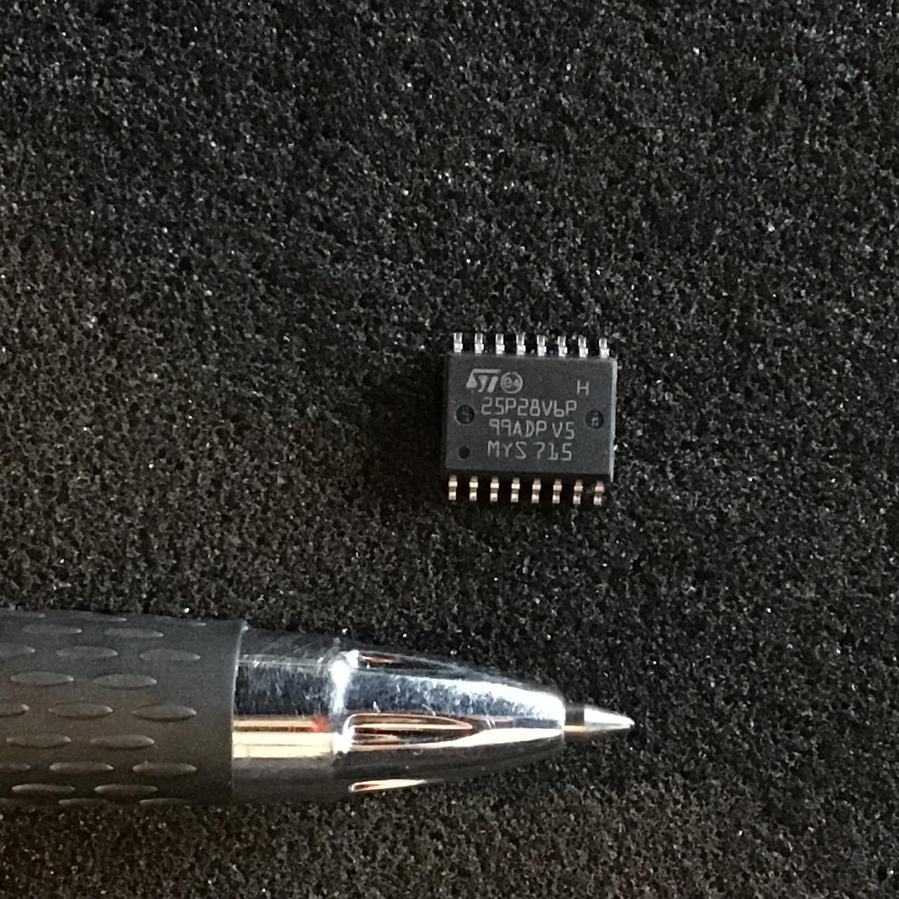 512 Kbit to 32 Mbit, Low Voltage, Serial Flash Memory with SPI Bus ...