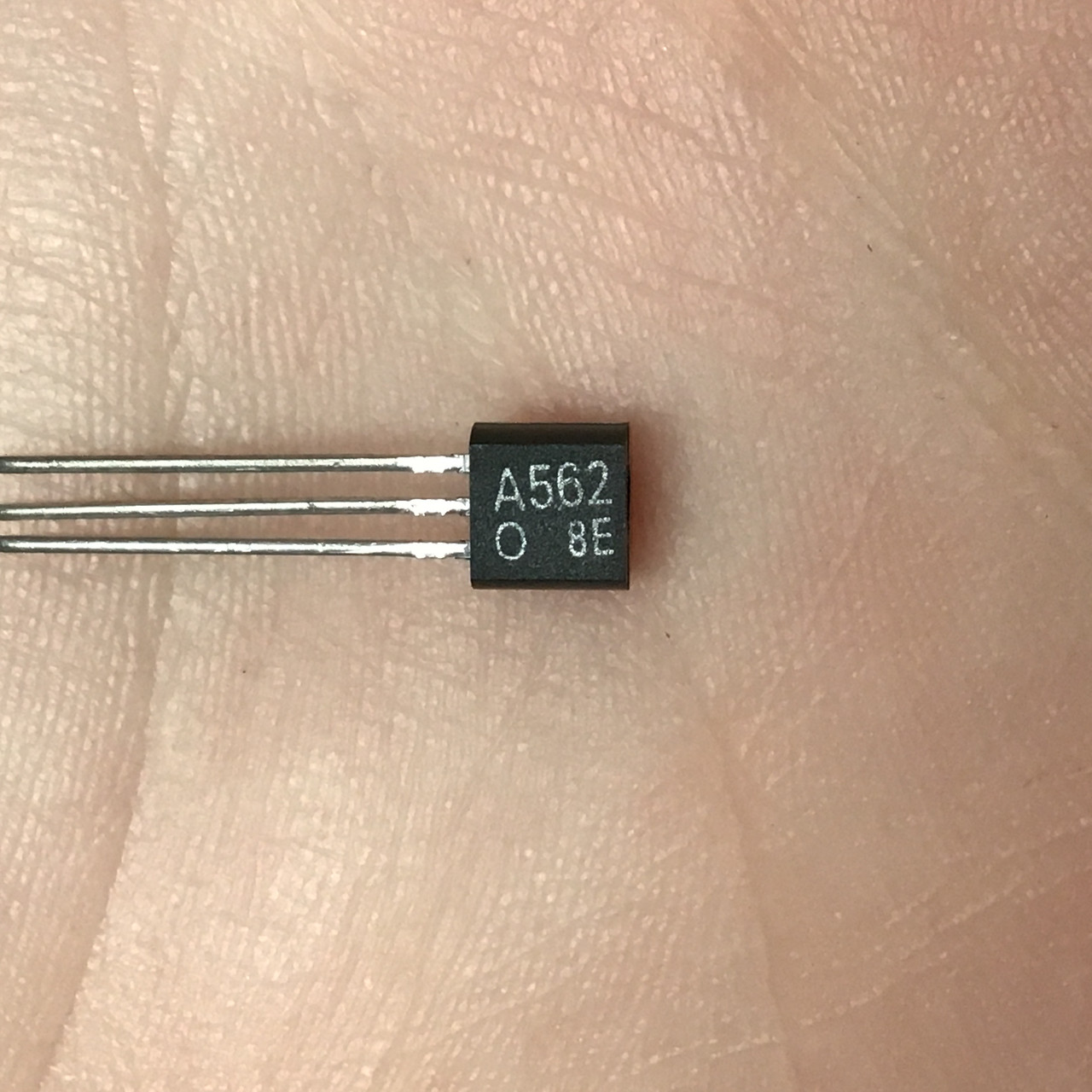 Toshiba A562-O TO-92 0.5 W Transistor Y19648