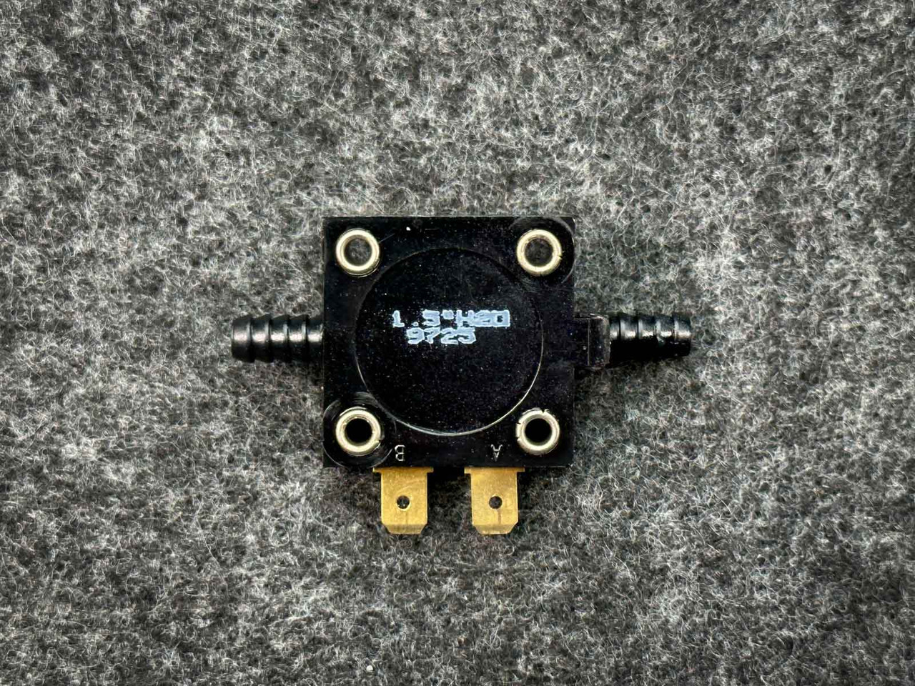over gøre ondt Diplomati World Magnetics PSF100A Pressure / Vacuum / Differential Pressure Sensor  Switch - PP22017 - PartsMine
