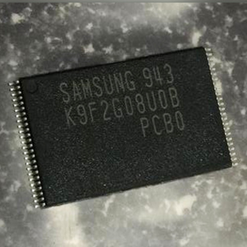 Black Samsung TSOP flash chip marked K9F2G08U0B PCB0 with fine leads on two edges