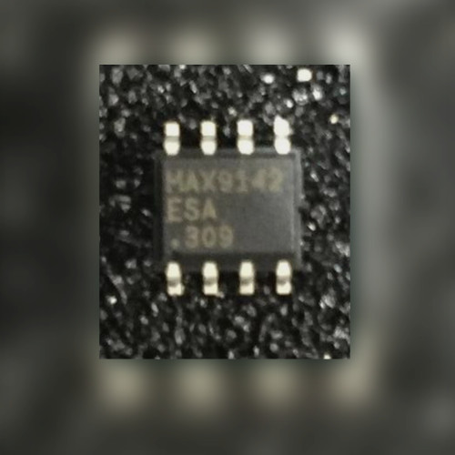 One 8-pin SO chip marked MAX9142 ESA on a dark textured surface