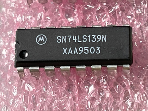 Motorola SN74LS139N Dual 1-of-4 Decoder/ Demultiplexer K21044