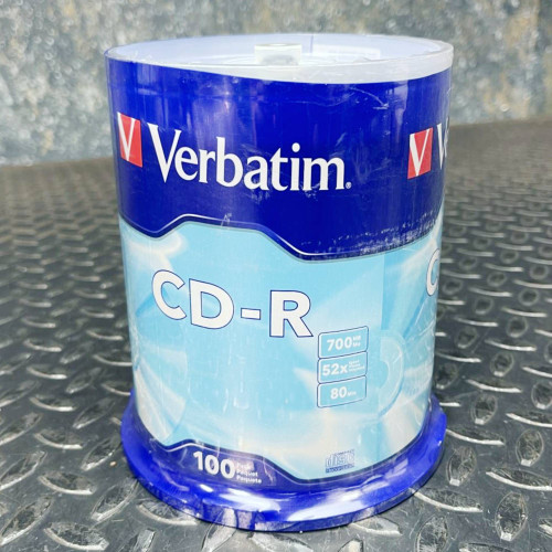 100-disc spindle with label markings 700MB, 52x, and 80Min visible. Shrink wrap present over spindle body.