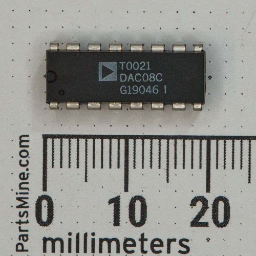 Analog Devices DAC08C IC, T0021 G19046 I markings, 16-pin PDIP package, pins appear clean and straight.