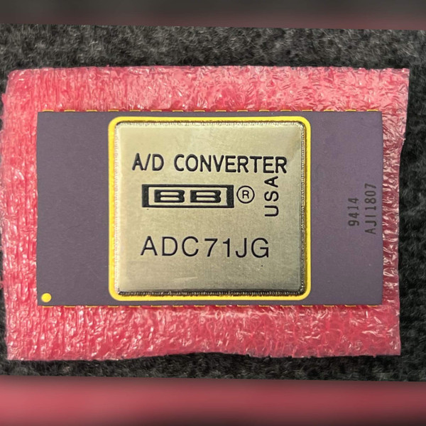 Burr Brown ADC71JG top view, gold lid marked A/D CONVERTER with BB logo and USA, ceramic flank marked 9414 AJI1807