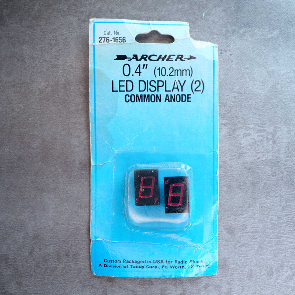 Front of blister pack for Archer Radio Shack 276-1656 0.4-inch common anode LED displays.