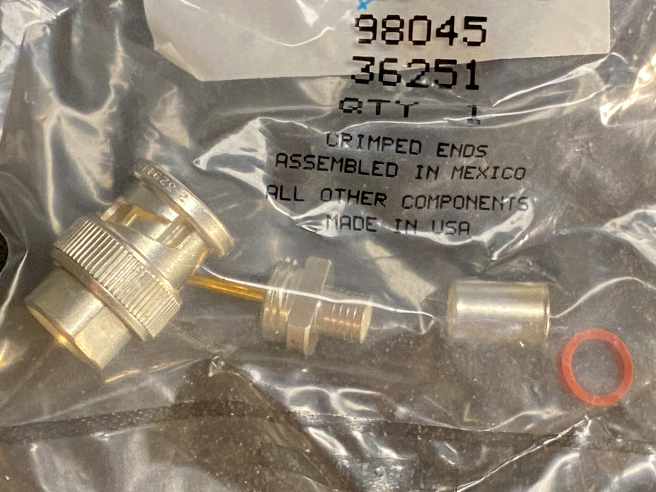 TE Connectivity / AMP Connectors 2-329445-1 BNC RF Connector Plug, Male Gold Pin, 50 Ohm