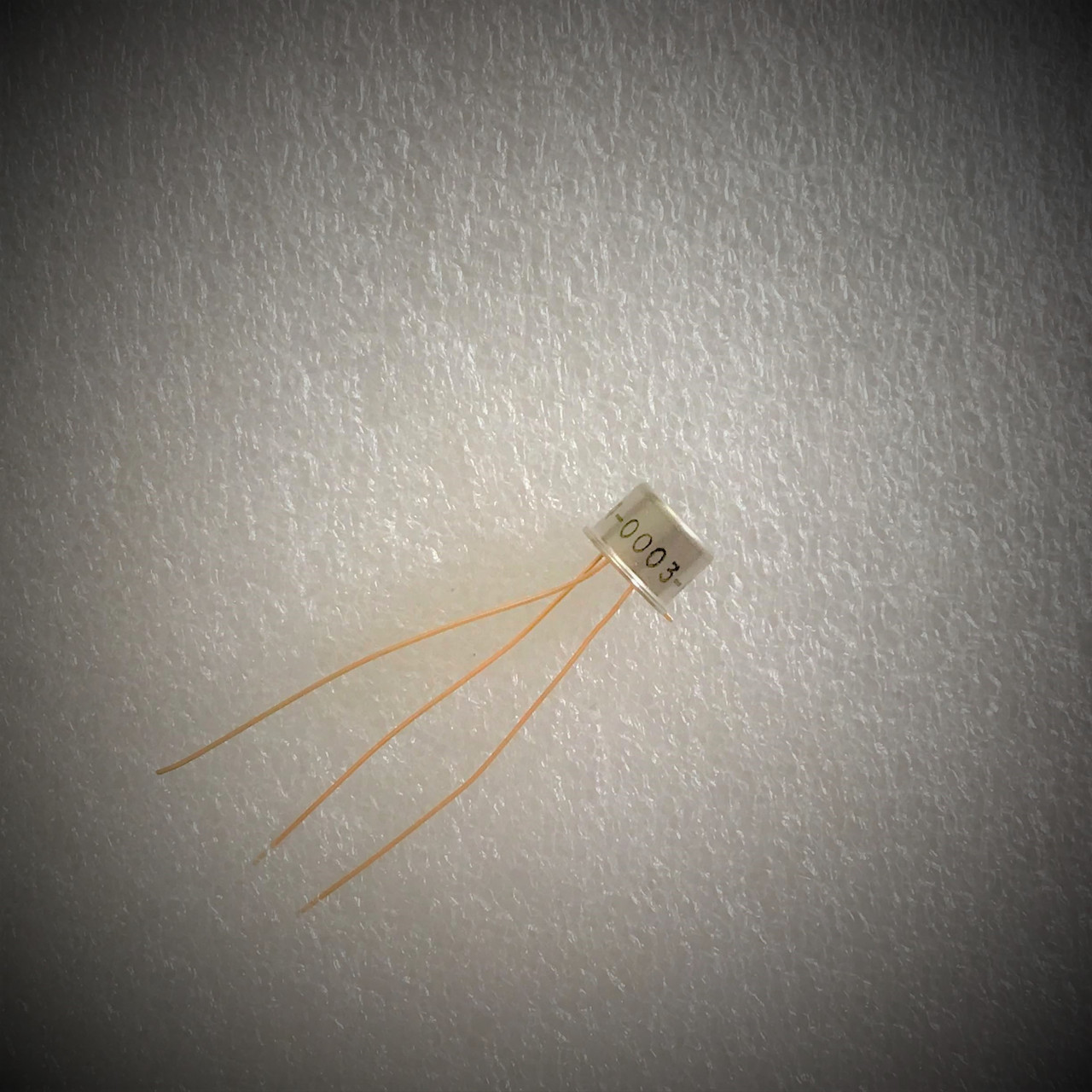 Fairchild 1854-0003 Transistor NPN, Gold Leads