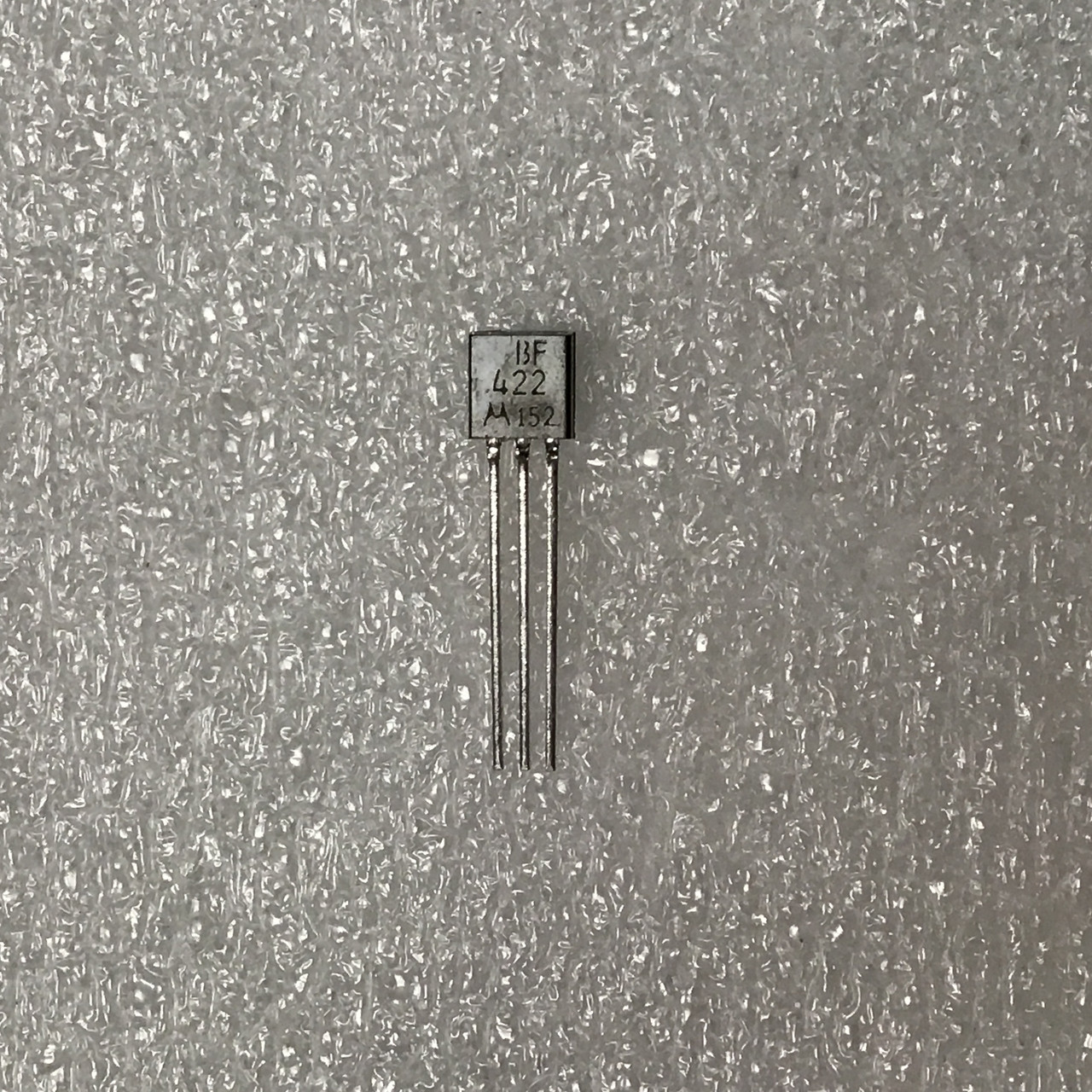 Motorola BF422 Silicon Bipolar NPN TO-92 830 mW Transistor Y19656