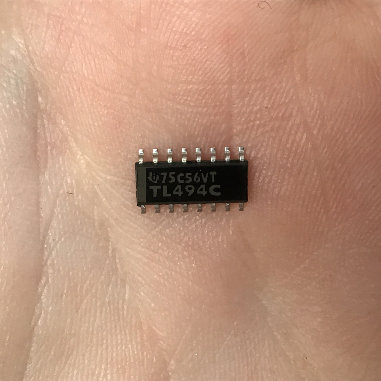 Texas Instruments TL494C Power Supply Controllers DIP-16 Integrated Circuits Y19366