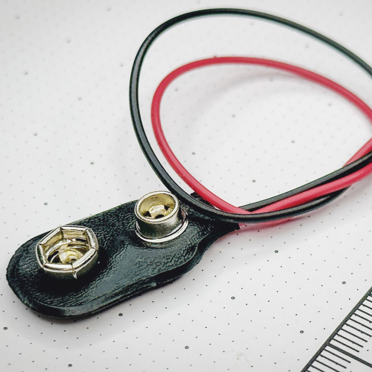 9V Battery Snap Connector, Low Profile, 140mm Leads, 26AWG Wire, NOS