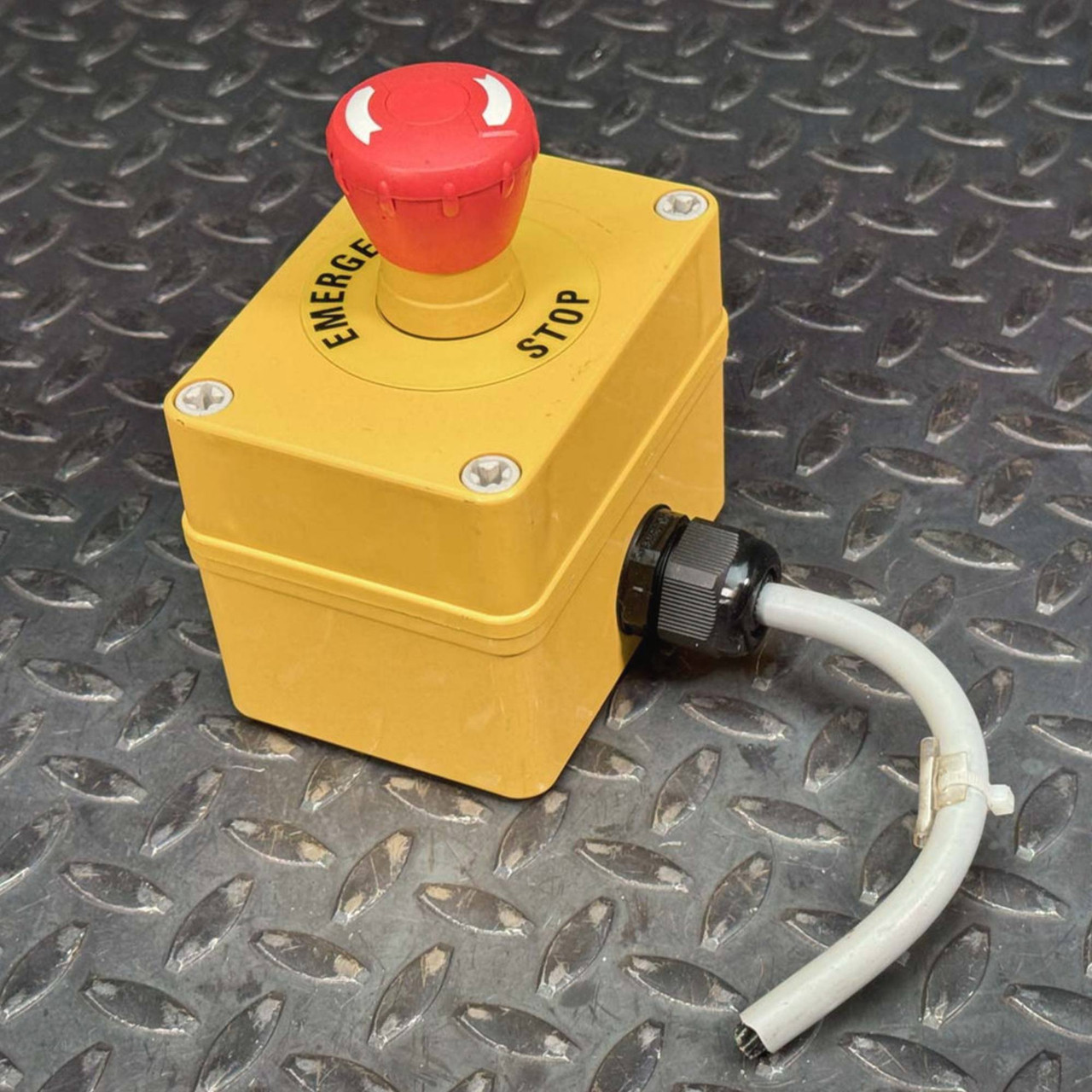 Allen-Bradley 598-1PB22Y IP66 E-Stop Box, 800FP-MT44 Mushroom, Used