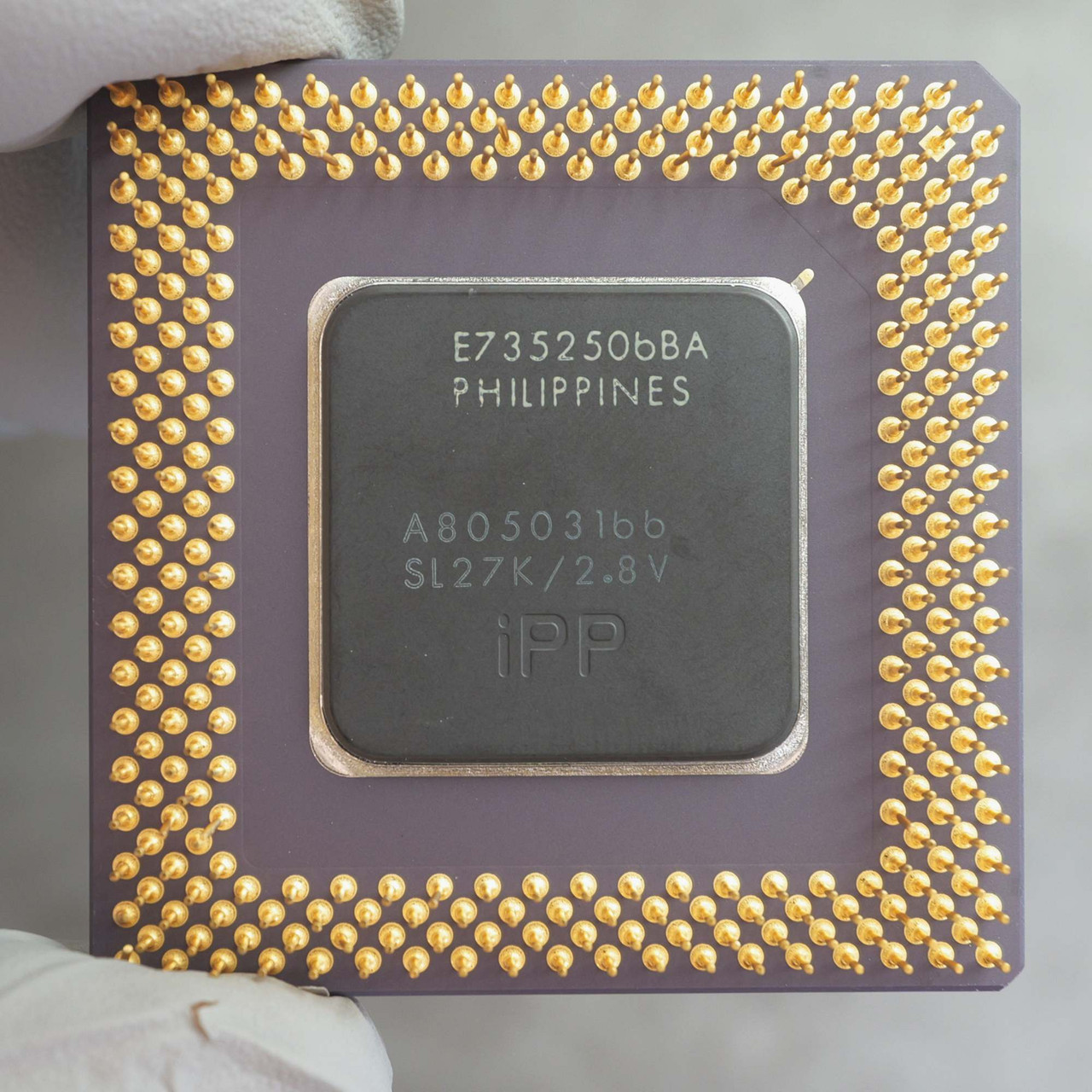 Intel Pentium MMX 166MHz Socket 7 CPU Processor - Gold E-Scrap