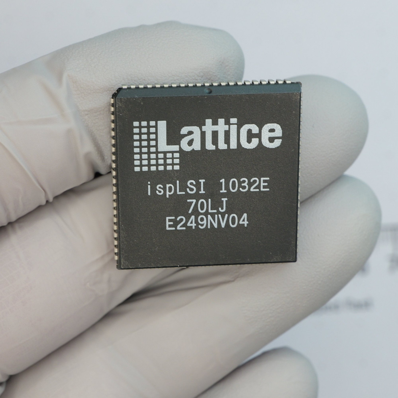 ispLSI 1032E-70LJ CPLD 84-Pin PLCC 70MHz 5V Logic IC Lattice Used