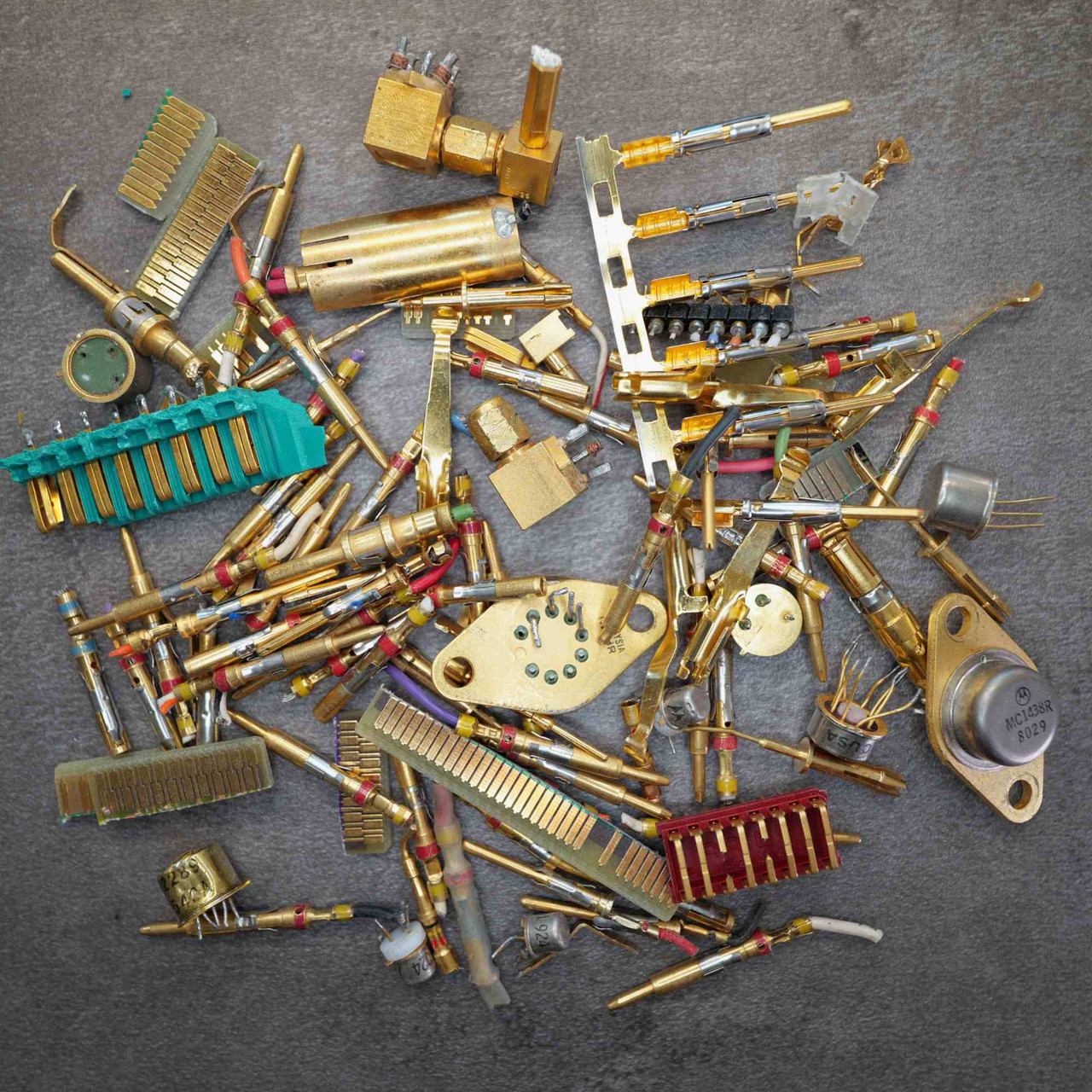 Gold Plated Electronic Scrap ~100g Pins Connectors Cut PCB Fingers
