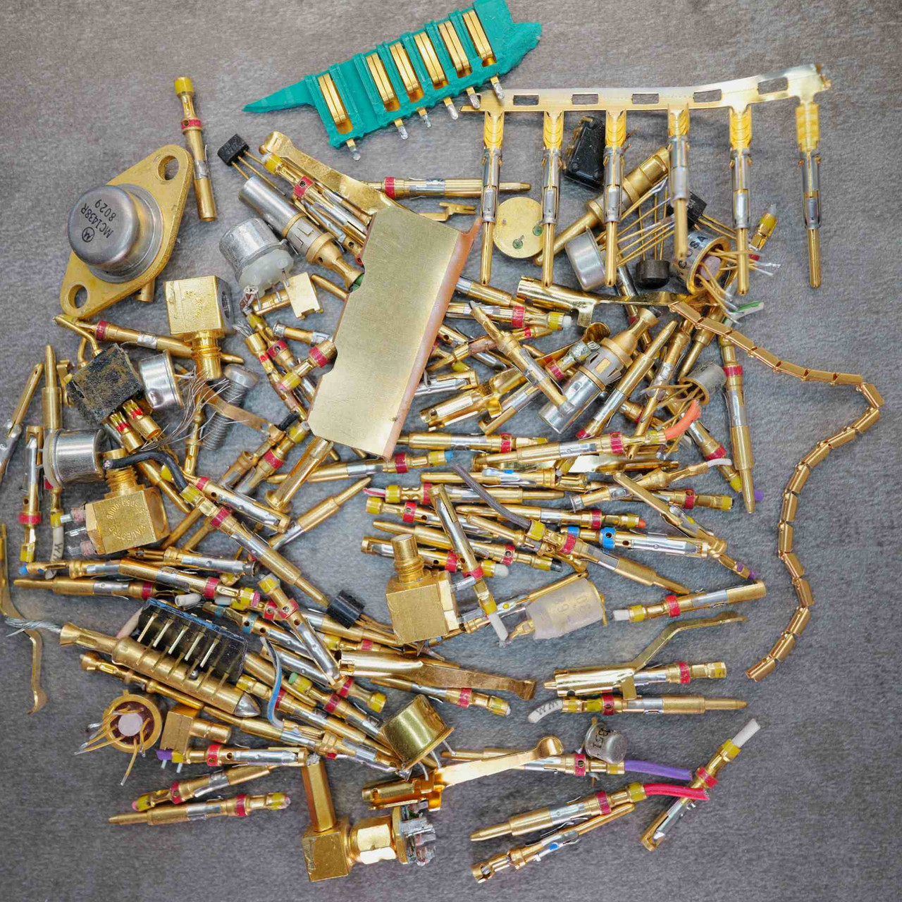 Gold Plated Electronic Scrap ~120g for Gold Recovery Contact Pins