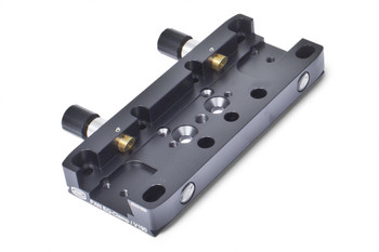 Baader PAN-EQ-Clamp V190 - to hold Celestron,Skywatcher,Vixen and equivalent EQ-dovetails, bottom w. 3" Losmandy dovetail Baader PAN-EQ-Clamp V190 - to hold Celestron,Skywatcher,Vixen and equivalent EQ-dovetails, bottom w. 3" Losmandy dovetail