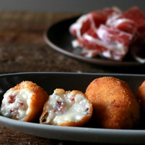 CROQUETA DE JAMÓN IBÉRICO  de 25 GR AMEZTOI