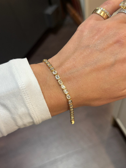 6.20cttw Emerald Shape Tennis Bracelet