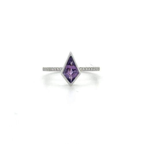 Kite Shape Amethyst Ring