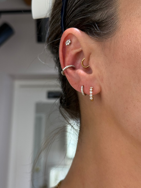 Single Prong Diamond Huggie Hoops