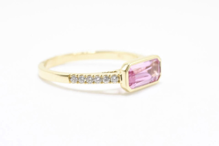 Bezel Set Pink Sapphire