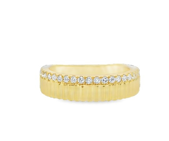Fluted Diamond Band