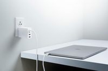 Razer RC21-01700200-R3M1 Mobile Device Charger White RC21-01700200-R3M1