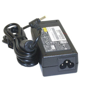 Fujitsu FUJ:CP500586-XX AC-Adapter 19V 65W 3-PIN FUJ:CP500586-XX
