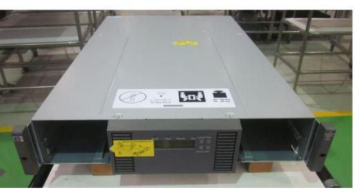 Hewlett Packard Enterprise 407351-002 CHASSIS W/PS AND LIB CONTROL 407351-002