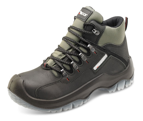 Beeswift Traxion Boot Black Size 6 TBBL06
