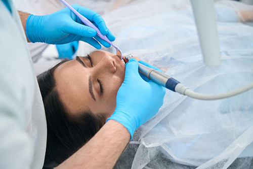 Choosing the Right Dental Gloves for Different Procedures