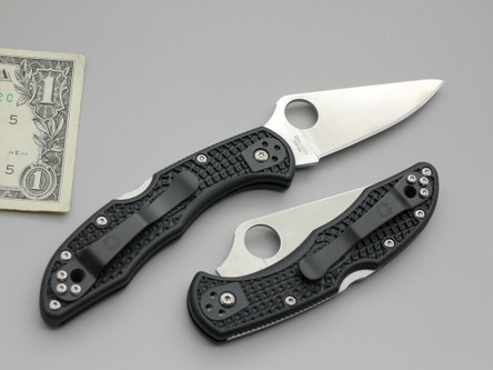 Spyderco Knives: Delica 4 (Full Flat Grind) Folding Pocket Knife w/ Black Textured Fiberglass Reinforced Nylon Handle