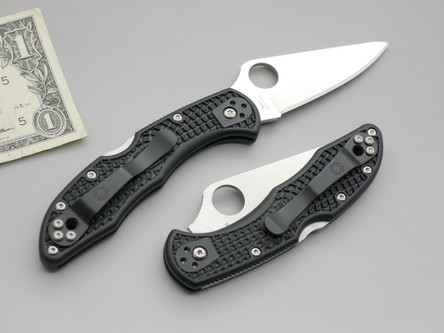 Spyderco Knives: Delica 4 (Saber Grind) Folding Pocket Knife w/ Black Textured Fiberglass Reinforced Nylon Handle - 11PSBK