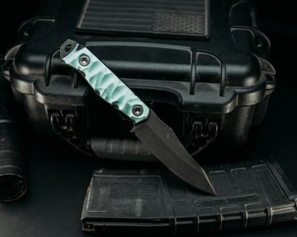 Half Face Blades - Field Knife Jr - Tiffany Blue/Black G10, Ti Torx Bolts, Chaos Grip Half Face Blades - Field Knife Jr - Tiffany Blue/Black G10, Ti Torx Bolts, Chaos Grip