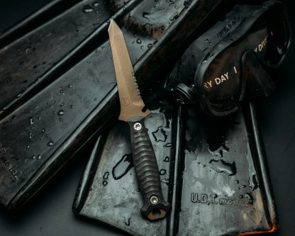 Half Face Blades - Dive Knife Tanto - Black Dunes Carbon, Midnight Bronze Cerakote, Ti Torx Bolts, Iron Grip Half Face Blades - Dive Knife Tanto - Black Dunes Carbon, Midnight Bronze Cerakote, Ti Torx Bolts, Iron Grip