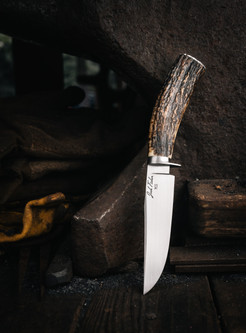 15:58 Knife Co: Hunter - Sambar Stag Handle - Leather Sheath - by Josh Fisher