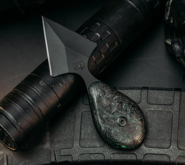 Half Face Blades - Broken Arrow (HFB x GDG) - Glow-N-Dark Carbon Fiber, Armor Black Cerakote, Allen Bolts, Smooth Grip