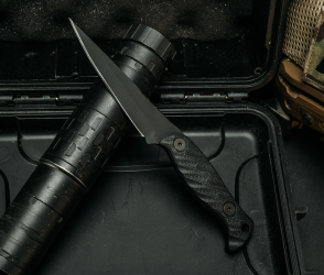 Half Face Blades - Congressman - Black G10, Armor Black Cerakote, Allen Bolts, Iron Grip, Closed Tang Lanyard Hole