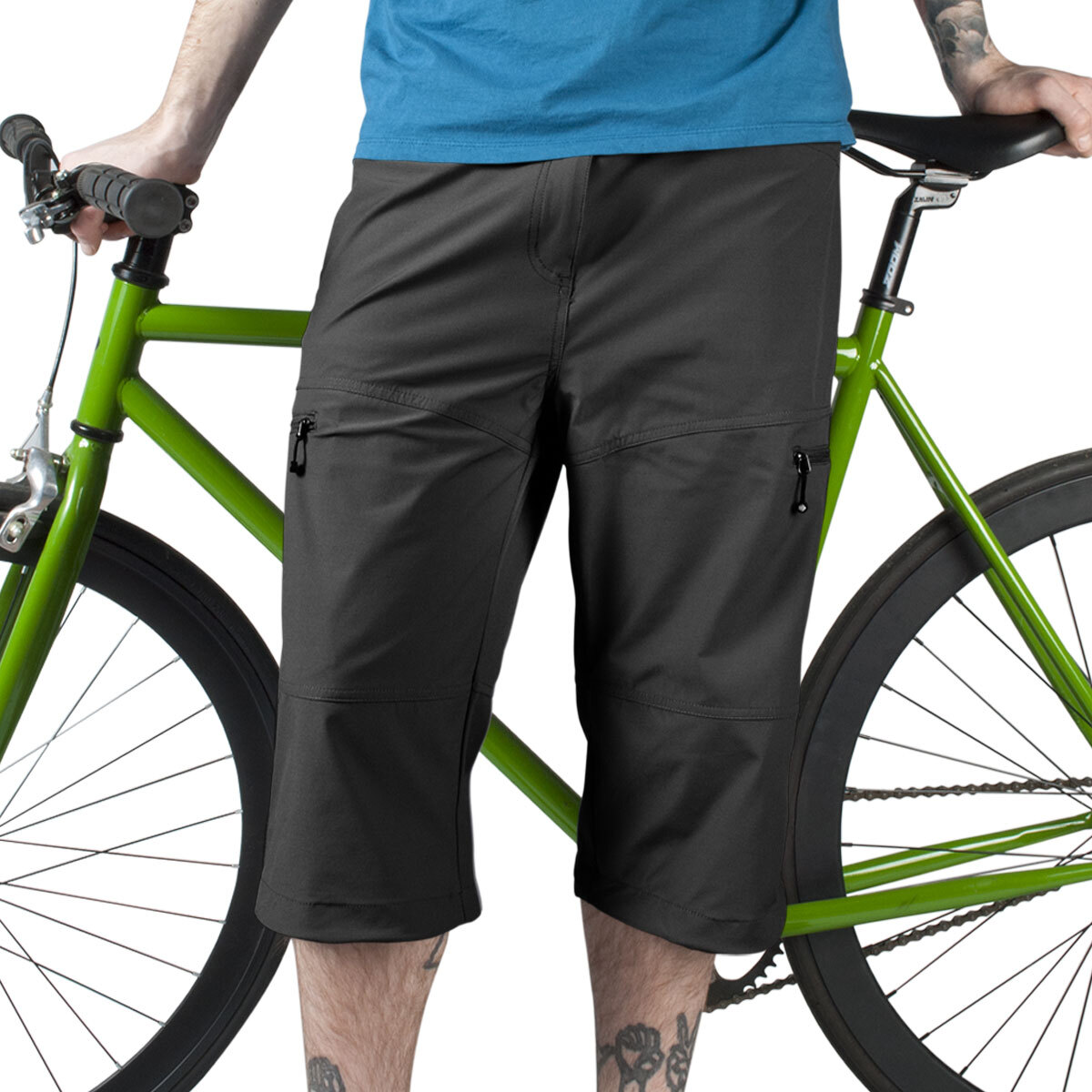 Pedal pusher knickers on model