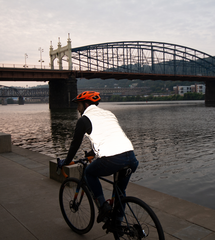 Men's Reversible Cycling Vest In Action