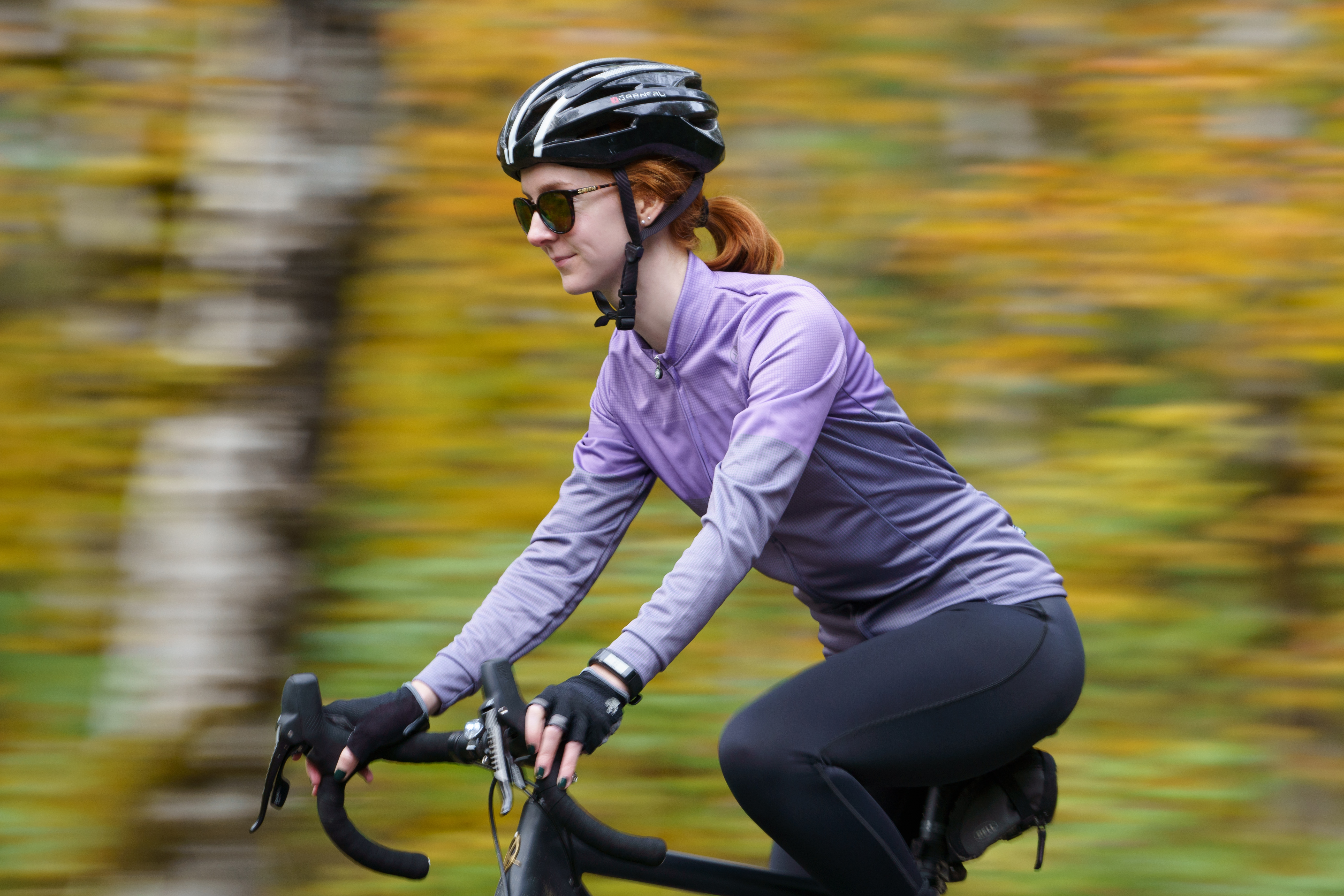 How to Dress for Fall Cycling: A Simple Temperature Guide