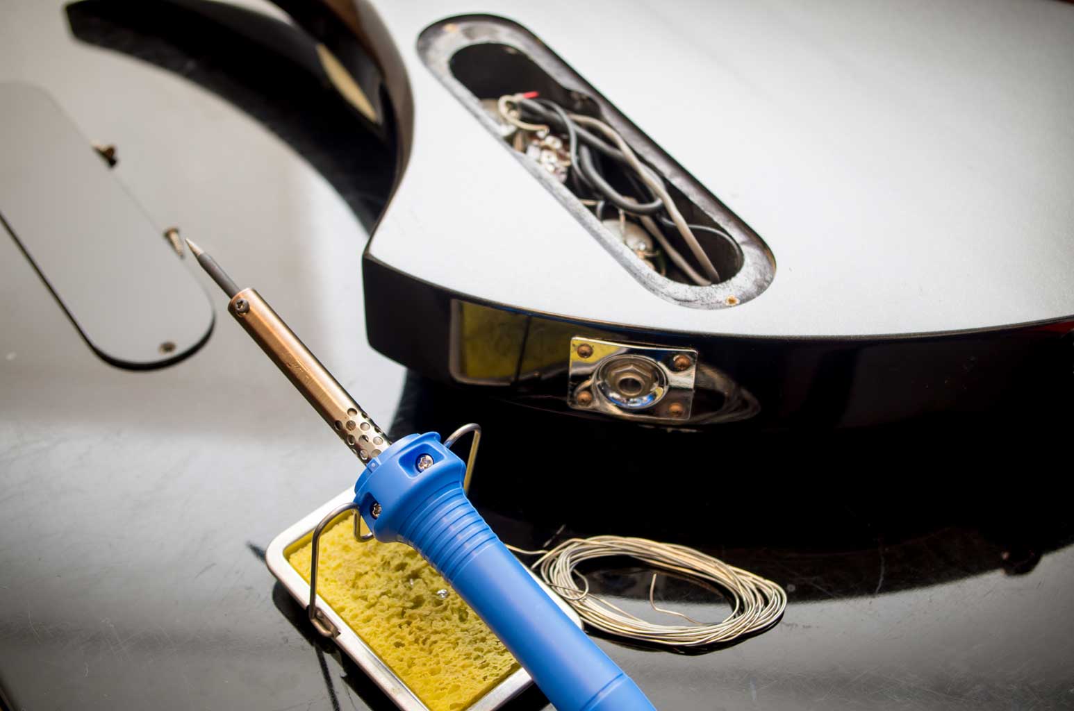 How to wire guitar electronics Kit Built Guitars