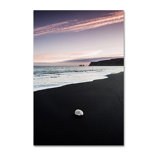 Trademark Fine Art Philippe Sainte-Laudy 'So Still' 12" x 19" Canvas Stretched Art Print (190836324842)