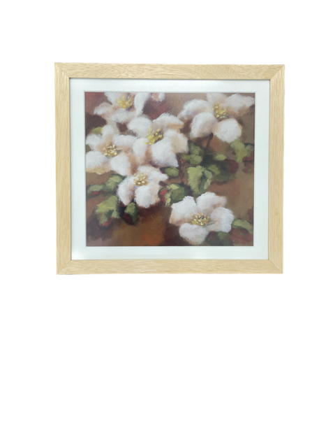 Cuadro con imagen de flores blancas