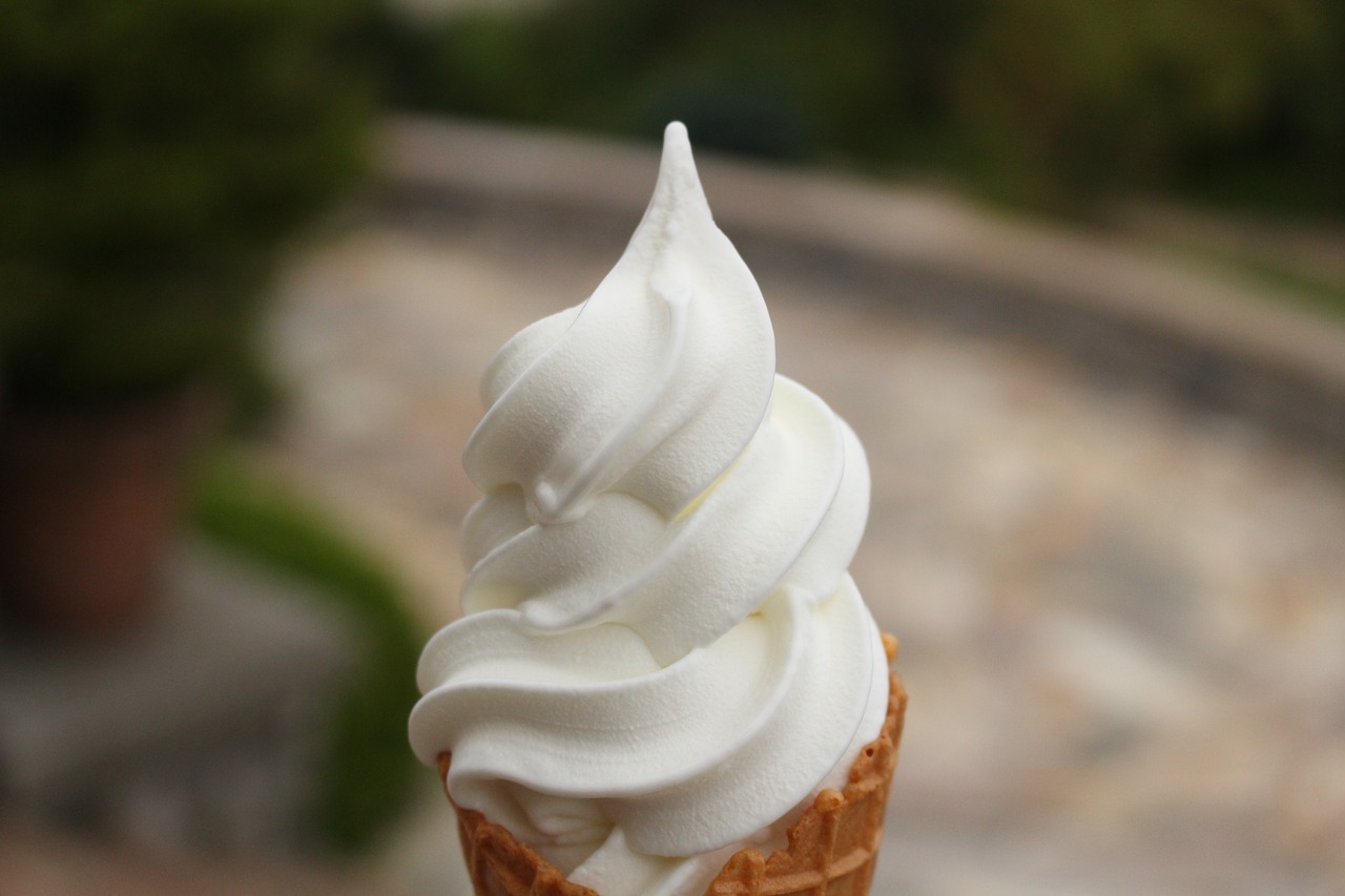 The Difference Between Soft Serve And Ice Cream Comes Down To Air
