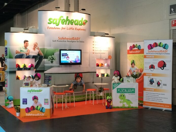 SafeheadBABY creates quite a stir at the Kind Und Jugend Trade Fair in Cologne, Germany.